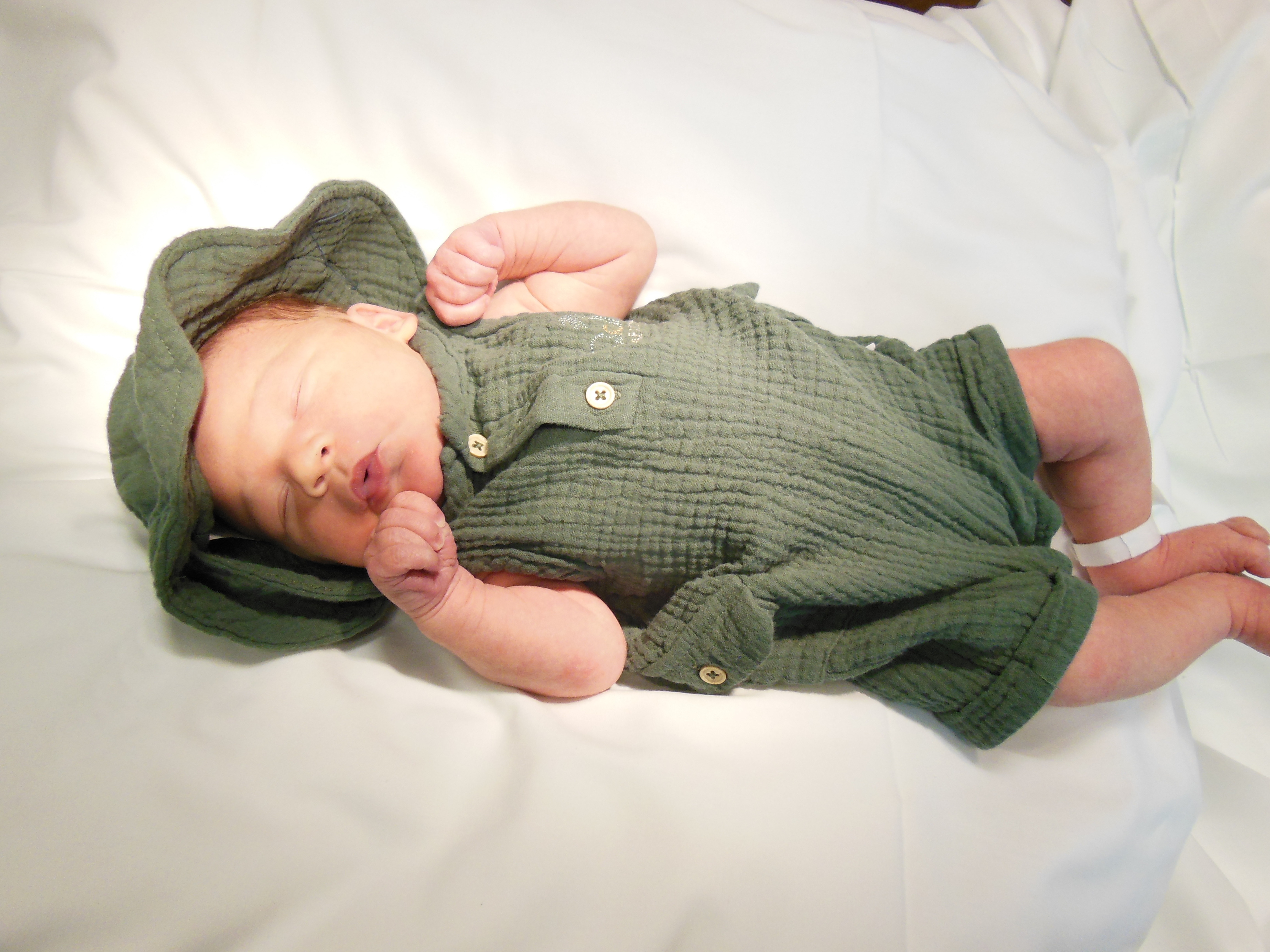 Raynon Lee